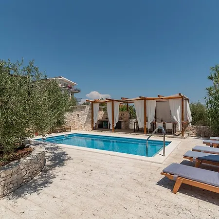 Dome Holiday home *