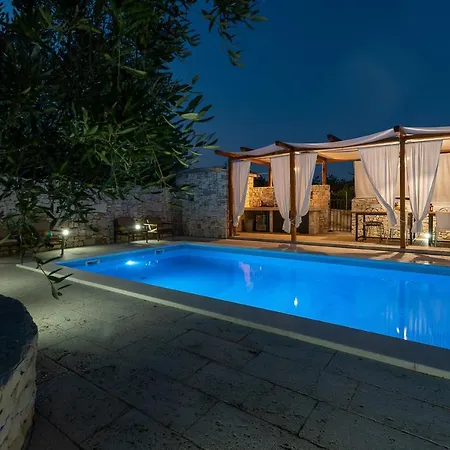Dome Holiday home Slatine