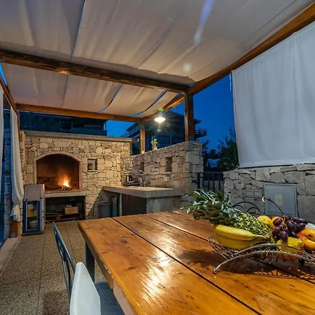 Dome Holiday home Slatine