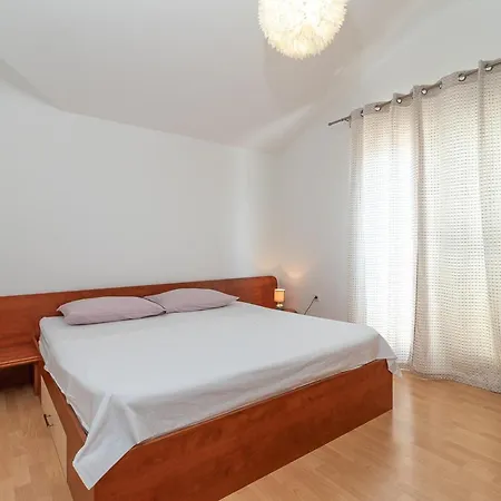 Dome Holiday home Slatine