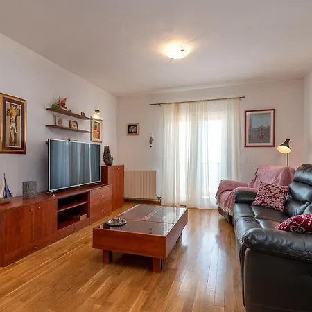 Dome Holiday home Slatine