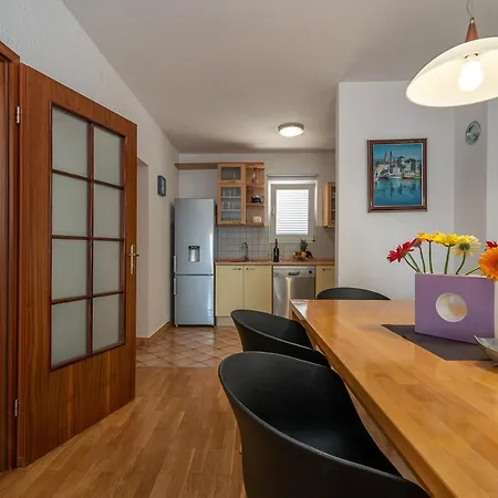 Dome Semesterbostad *