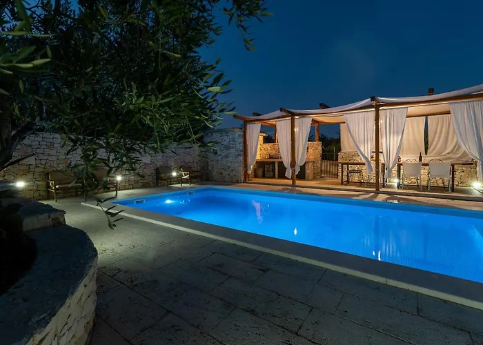 Dome Semesterbostad Slatine